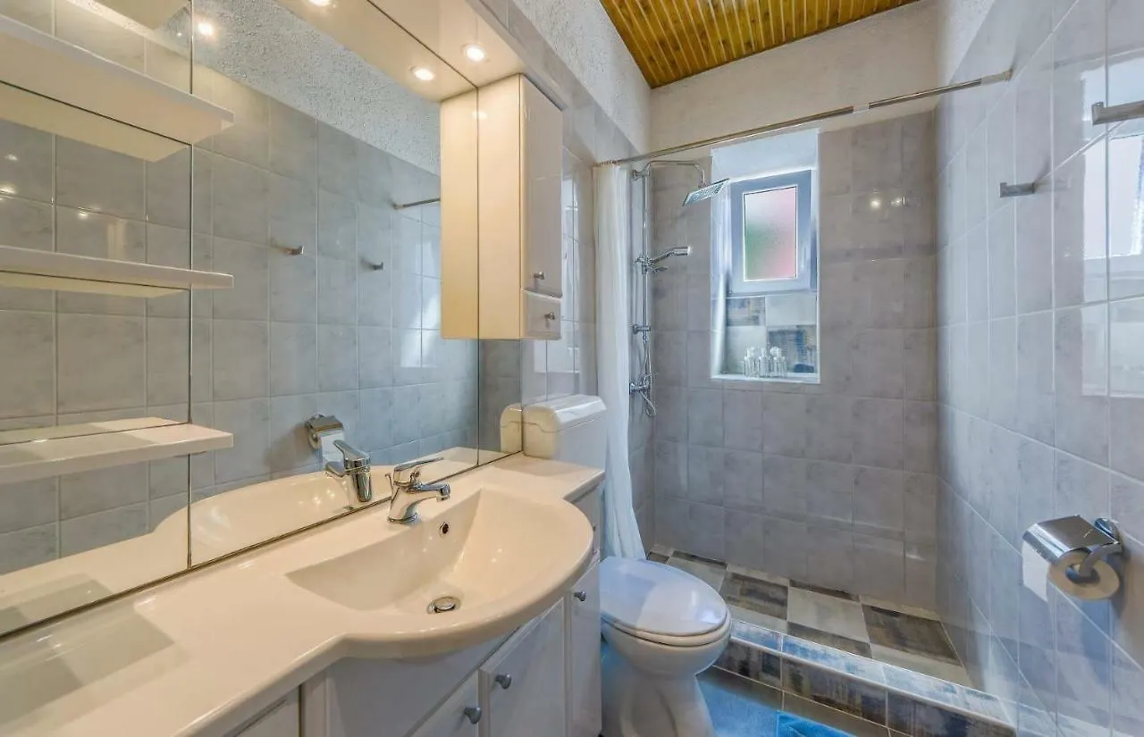 Lory Apartment Pula 0*,  Croatia