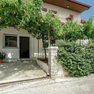  Apartment Apartman Inga